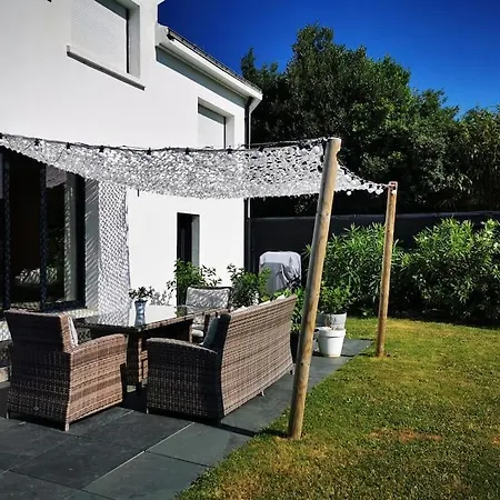 Maison Ensoleillee, Au Calme, Avec Grand Jardin Vegetalise Sans Vis A Vis Villa *